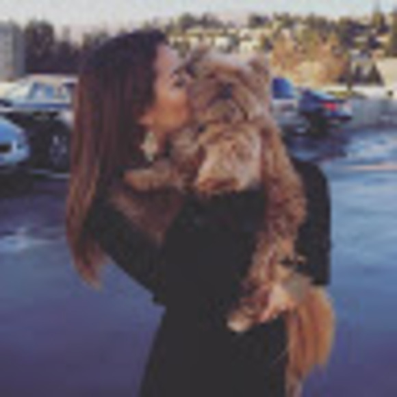 Meet your Posher, Athina - Picture 1 of 1